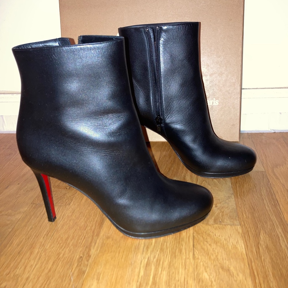 Christian Louboutin Bootylily